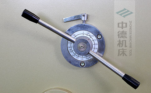 ZDS-450剪板机刀片空隙手动调理器，刻度清淅，调理省力又简洁.jpg